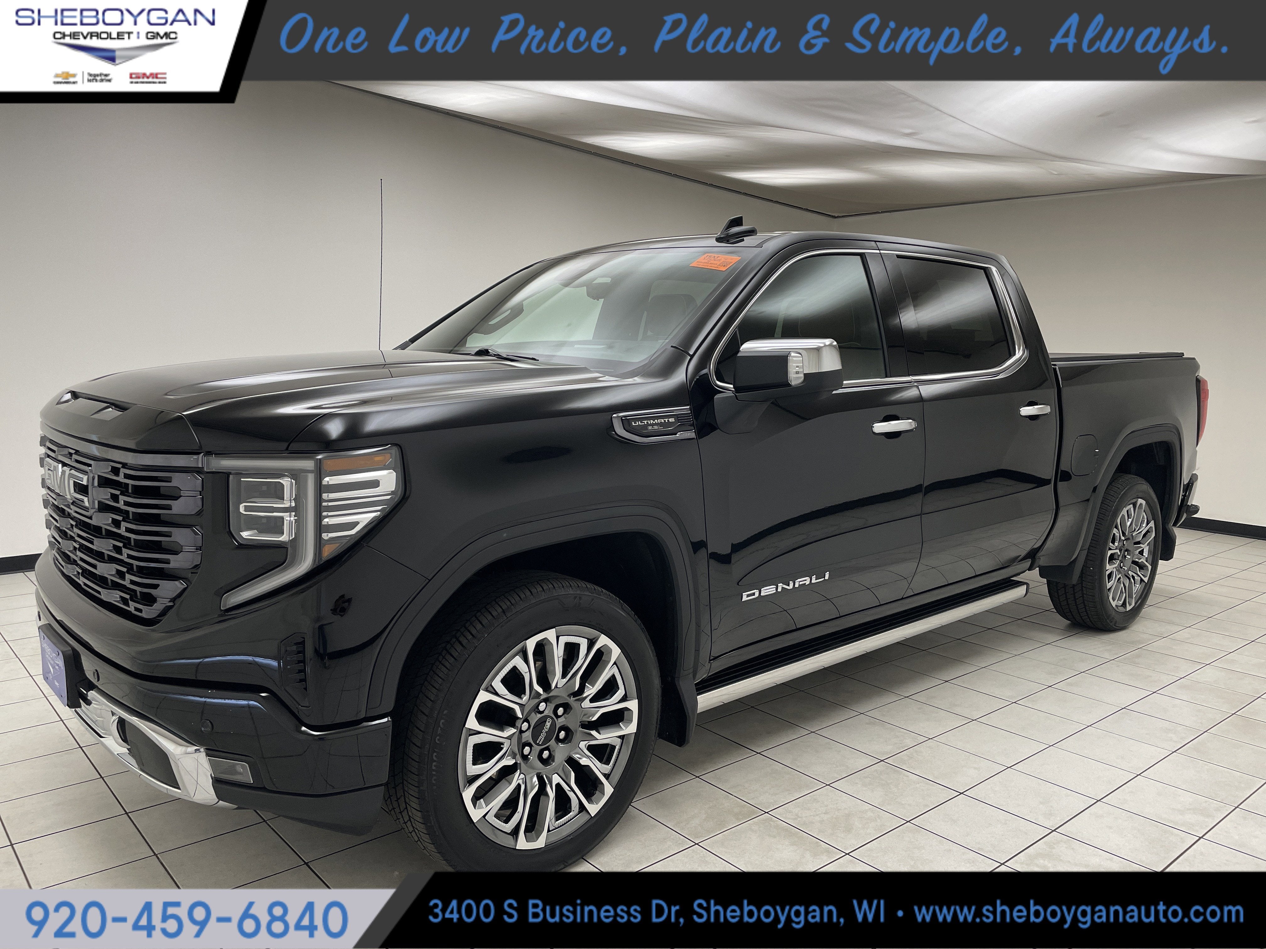 2025 GMC Sierra 1500 Denali Ultimate in Onyx Black — front three-quarter view