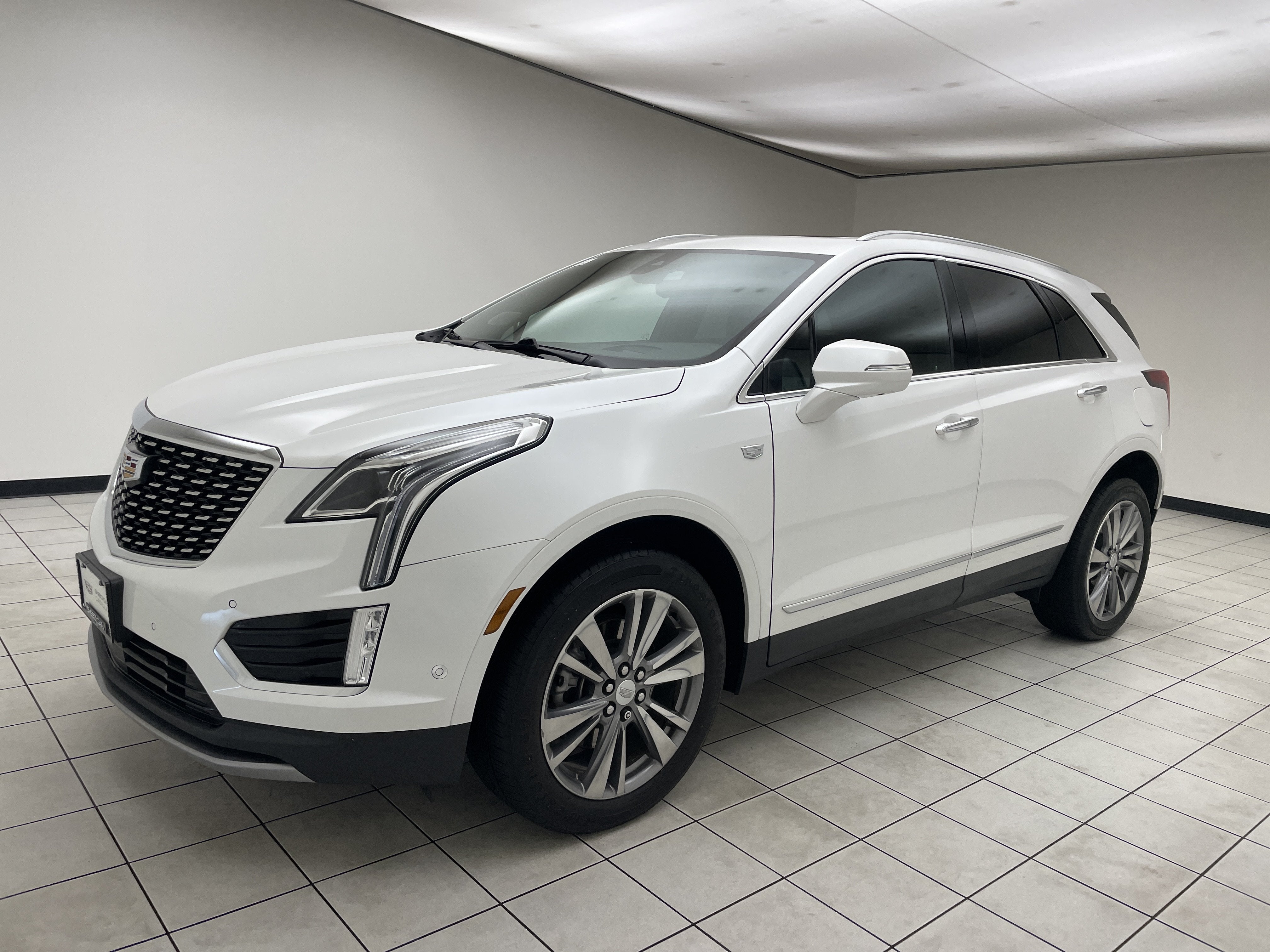 2022 Cadillac XT5 Premium Luxury in Crystal White Tricoat — front three-quarter view