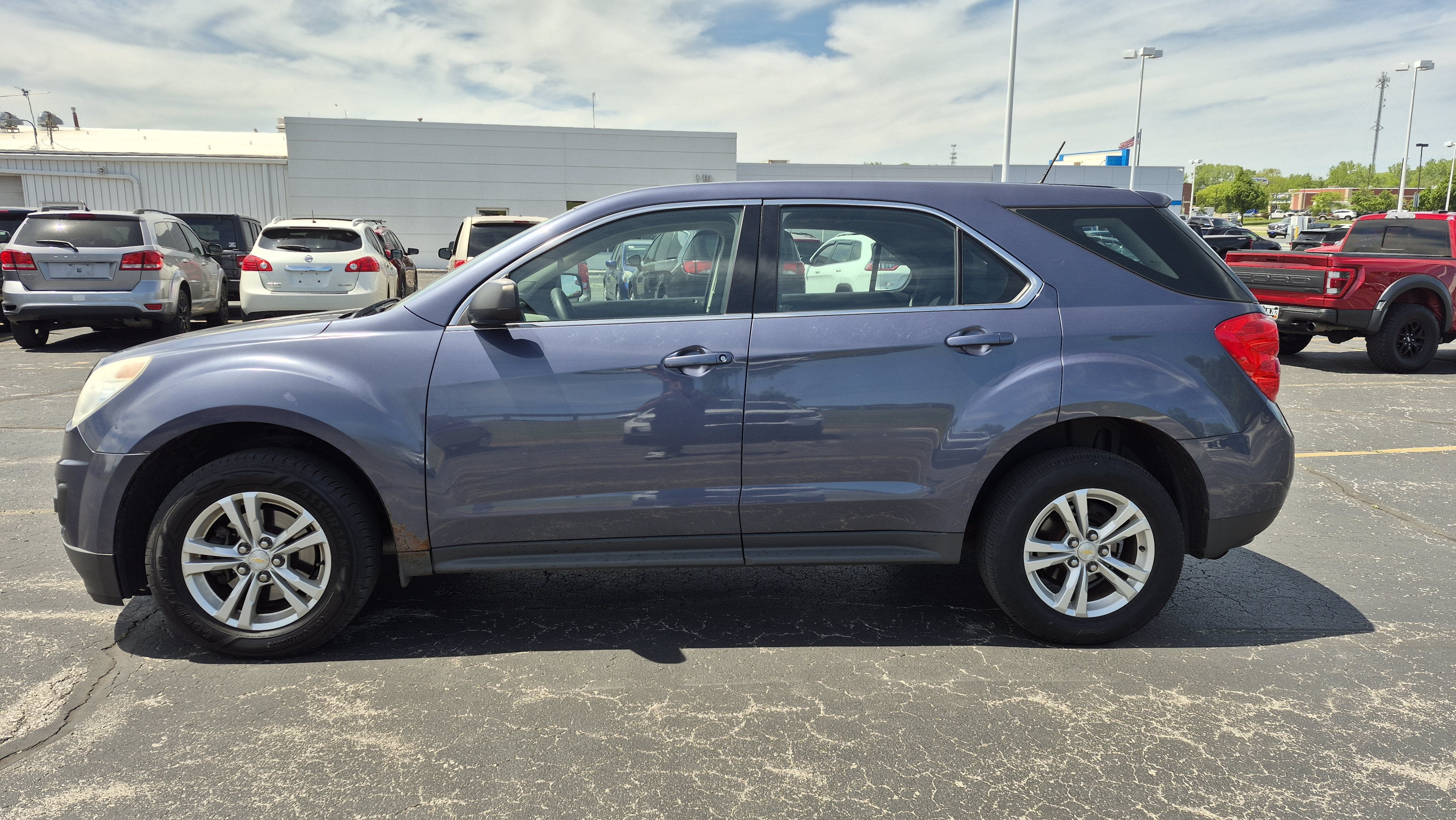2013 Chevrolet Equinox — interior view