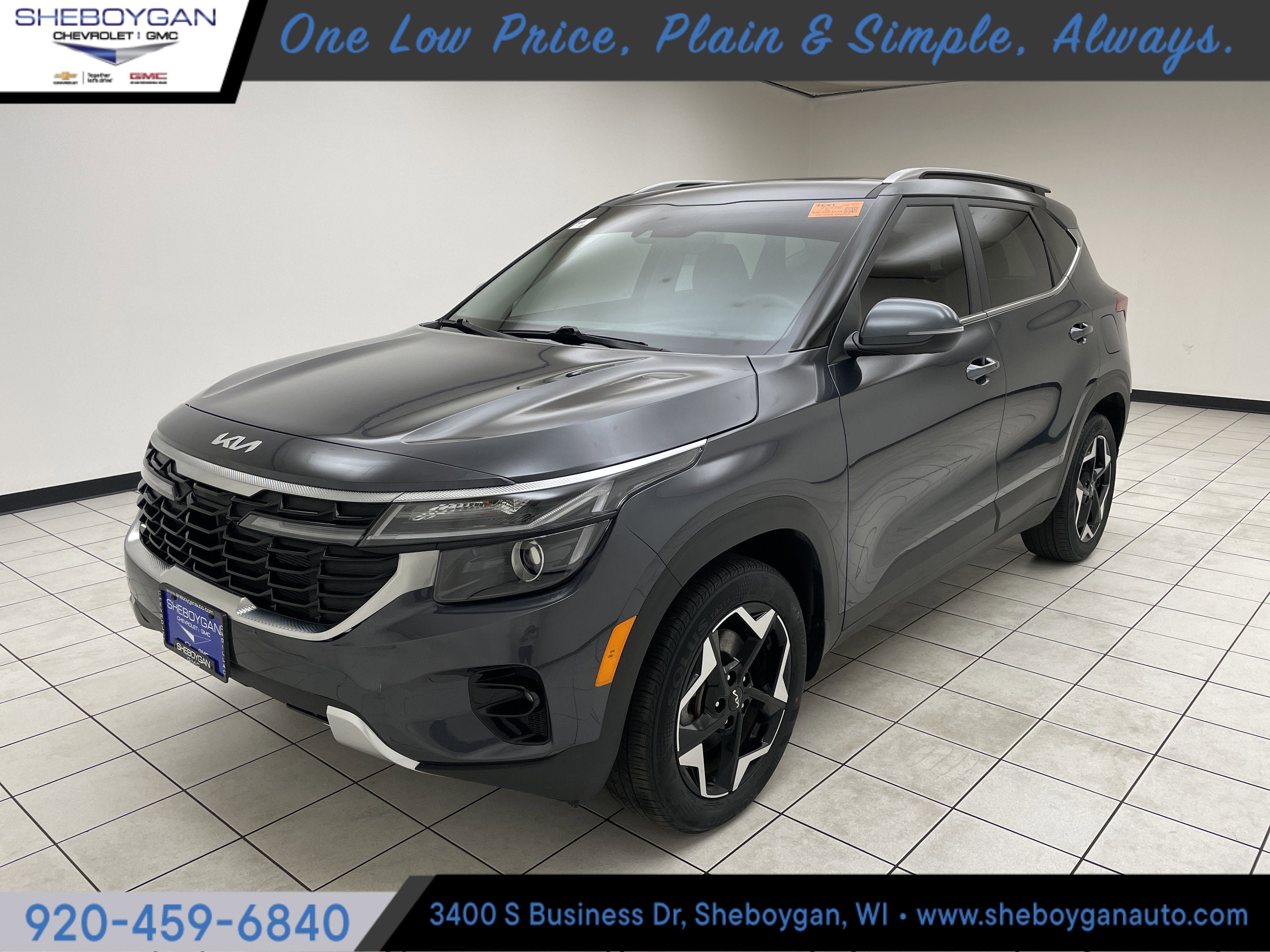 2024 Kia Seltos EX in Gray — front three-quarter view